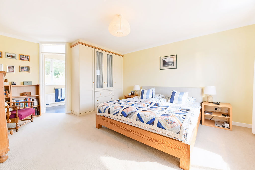 Bedroom- click for photo gallery